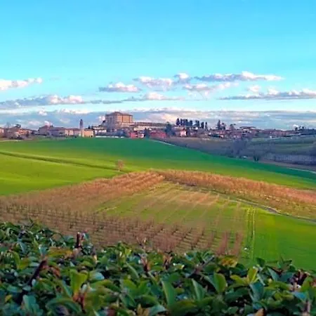Cascina Cortine Bed & Breakfast Guarene